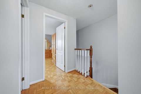 Photo 23 at 130 Andrea Lane, East Woodbridge, Vaughan