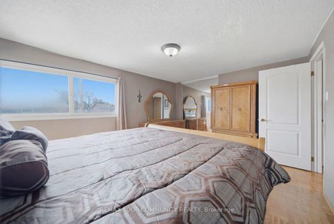 Photo 27 at 130 Andrea Lane, East Woodbridge, Vaughan