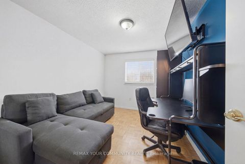 Photo 31 at 130 Andrea Lane, East Woodbridge, Vaughan