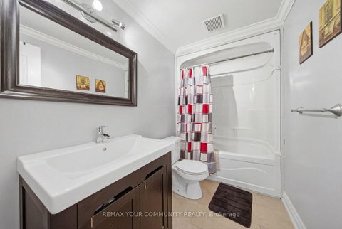 Photo 34 at 130 Andrea Lane, East Woodbridge, Vaughan