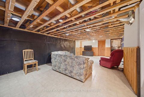 Photo 36 at 130 Andrea Lane, East Woodbridge, Vaughan