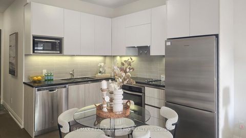 Photo 24 at 730 - 25 Water Walk Drive, Unionville, Markham