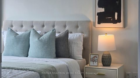 Photo 33 at 730 - 25 Water Walk Drive, Unionville, Markham