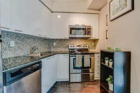 Photo 1 at 805 - 15 Bruyeres Mews, Niagara, Toronto