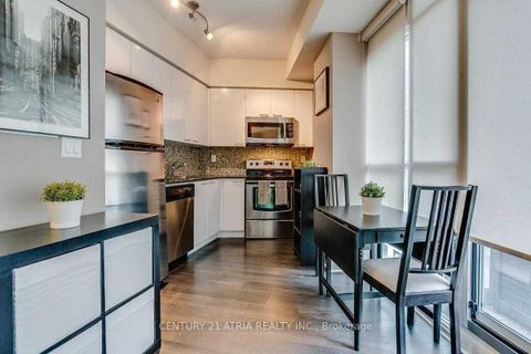 Photo 4 at 805 - 15 Bruyeres Mews, Niagara, Toronto