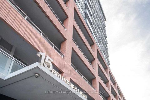 Photo 17 at 805 - 15 Bruyeres Mews, Niagara, Toronto