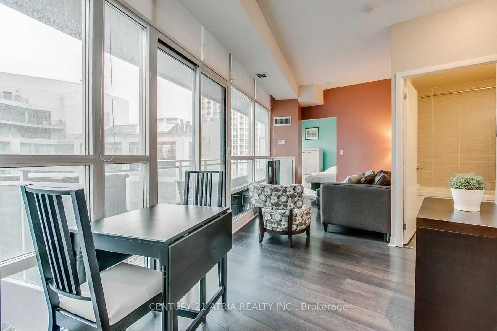 805 - 15 Bruyeres Mews, Niagara, Toronto 