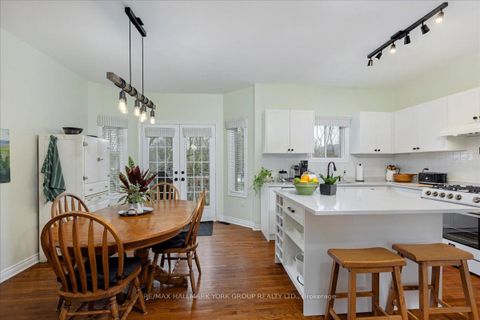 Photo 13 at 22 Margaret Place, Keswick North, Georgina