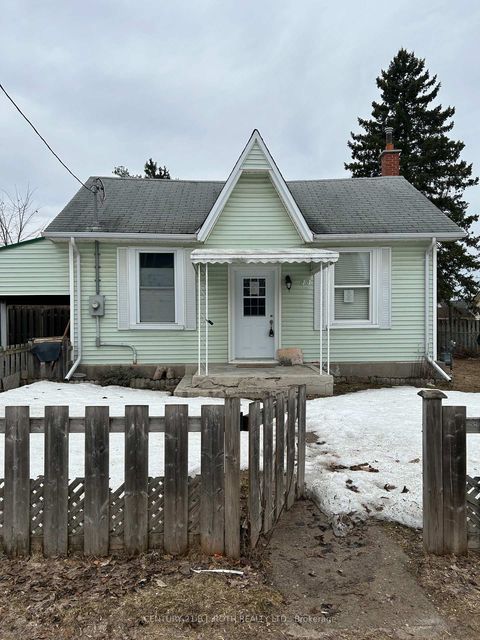 Photo 1 at 44 Sanford Street, Sanford, Barrie