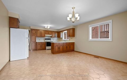 Photo 12 at 5 Acacia Avenue, Pelmo Park W5, Toronto