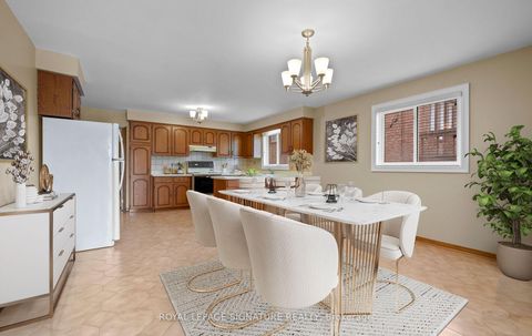 Photo 13 at 5 Acacia Avenue, Pelmo Park W5, Toronto