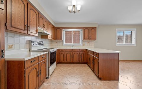 Photo 16 at 5 Acacia Avenue, Pelmo Park W5, Toronto