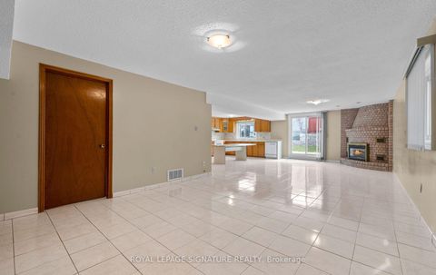 Photo 30 at 5 Acacia Avenue, Pelmo Park W5, Toronto