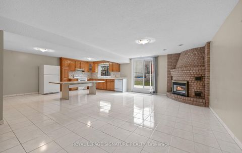 Photo 32 at 5 Acacia Avenue, Pelmo Park W5, Toronto