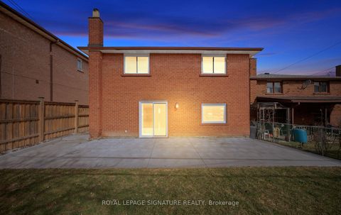 Photo 46 at 5 Acacia Avenue, Pelmo Park W5, Toronto