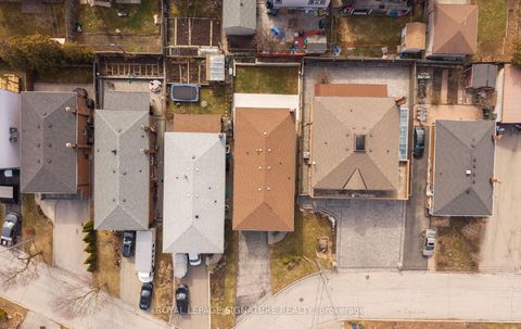 Photo 49 at 5 Acacia Avenue, Pelmo Park W5, Toronto