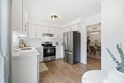 Photo 13 at 81 Hart Boulevard, Newcastle, Clarington