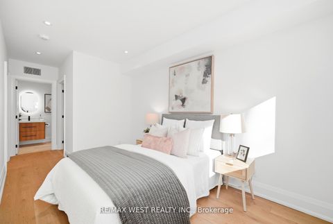 Photo 29 at 390 St Clarens Avenue, Dufferin Grove, Toronto