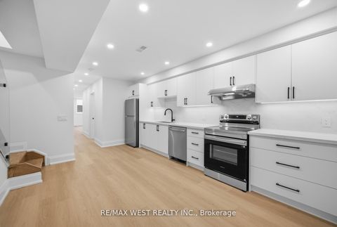 Photo 41 at 390 St Clarens Avenue, Dufferin Grove, Toronto