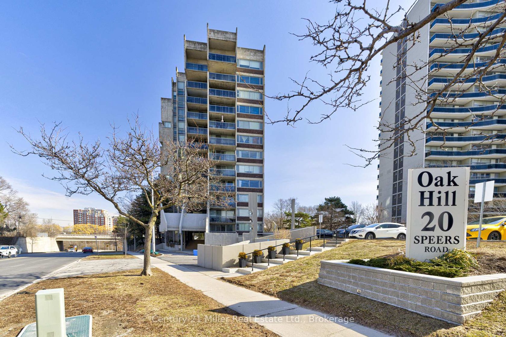 304 - 20 Speers Road, CO Central, Oakville 