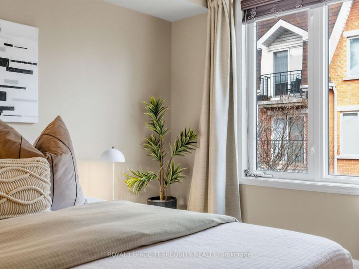 Photo 18 at 301 - 60 Joe Shuster Way, South Parkdale, Toronto