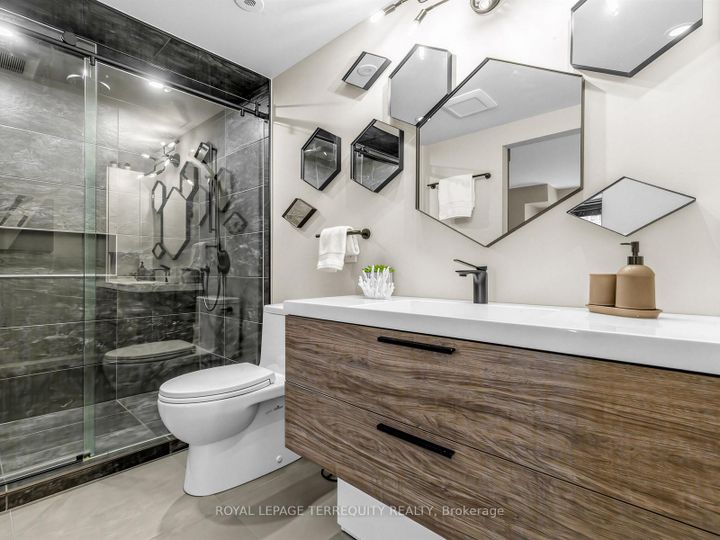 Photo 21 at 301 - 60 Joe Shuster Way, South Parkdale, Toronto