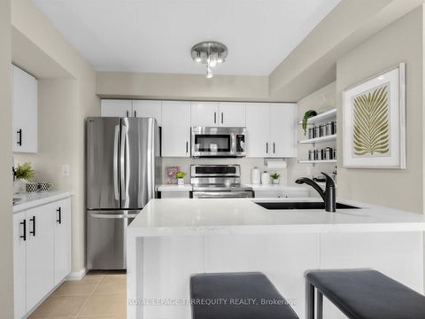 Photo 8 at 301 - 60 Joe Shuster Way, South Parkdale, Toronto