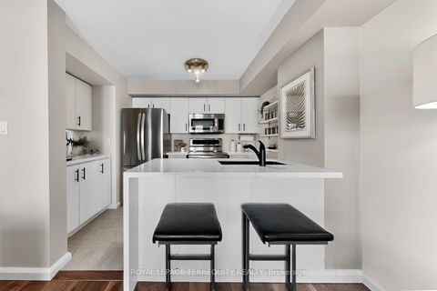 Photo 11 at 301 - 60 Joe Shuster Way, South Parkdale, Toronto