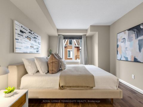 Photo 17 at 301 - 60 Joe Shuster Way, South Parkdale, Toronto