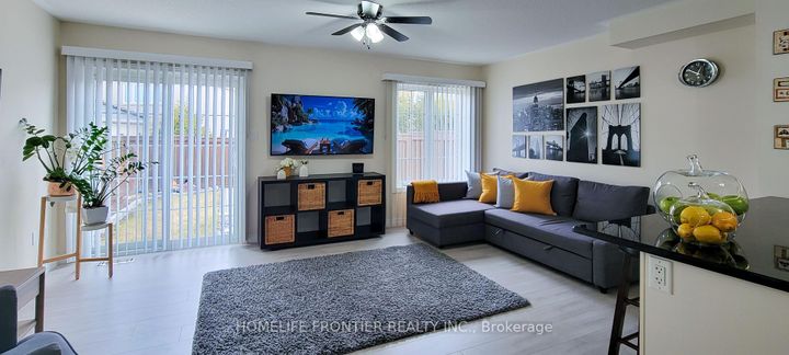 Photo 13 at 43 Sundragon Trail, Bradford, Bradford West Gwillimbury