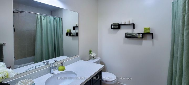 Photo 30 at 43 Sundragon Trail, Bradford, Bradford West Gwillimbury