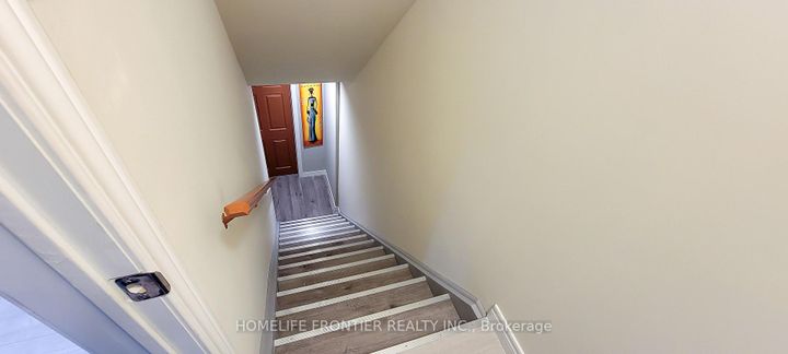 Photo 35 at 43 Sundragon Trail, Bradford, Bradford West Gwillimbury