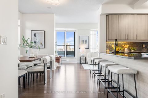 Photo 4 at 701 - 8130 Birchmount Road, Unionville, Markham