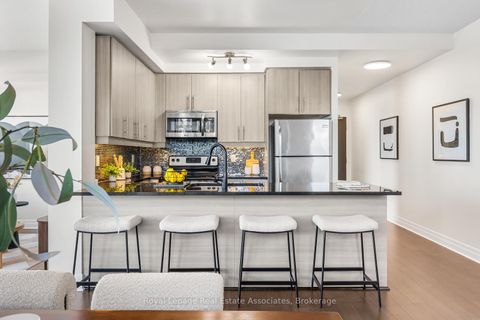 Photo 5 at 701 - 8130 Birchmount Road, Unionville, Markham