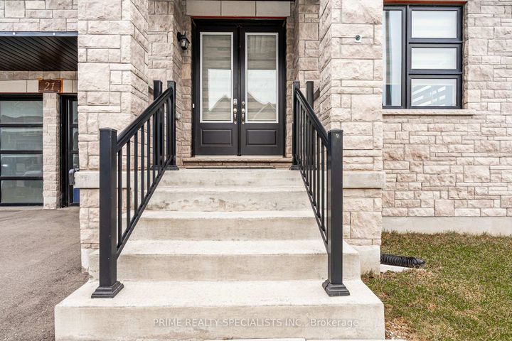 Photo 2 at 21 MIDMORNING Road, Northwest Brampton, Brampton