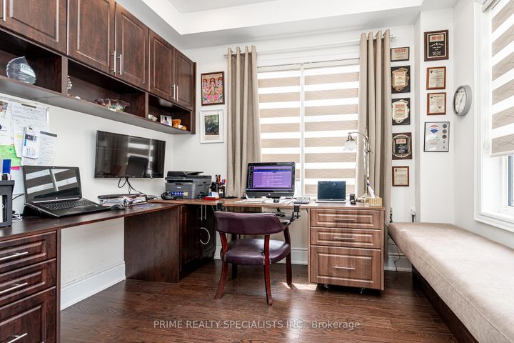 Photo 6 at 21 MIDMORNING Road, Northwest Brampton, Brampton