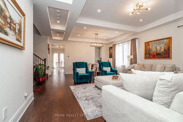 Photo 7 at 21 MIDMORNING Road, Northwest Brampton, Brampton