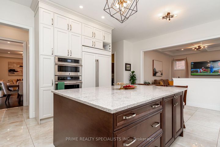 Photo 18 at 21 MIDMORNING Road, Northwest Brampton, Brampton