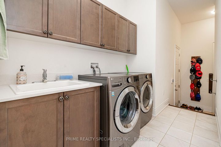 Photo 20 at 21 MIDMORNING Road, Northwest Brampton, Brampton