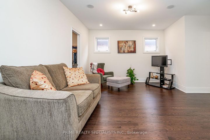 Photo 27 at 21 MIDMORNING Road, Northwest Brampton, Brampton