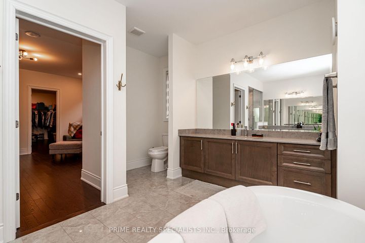 Photo 29 at 21 MIDMORNING Road, Northwest Brampton, Brampton