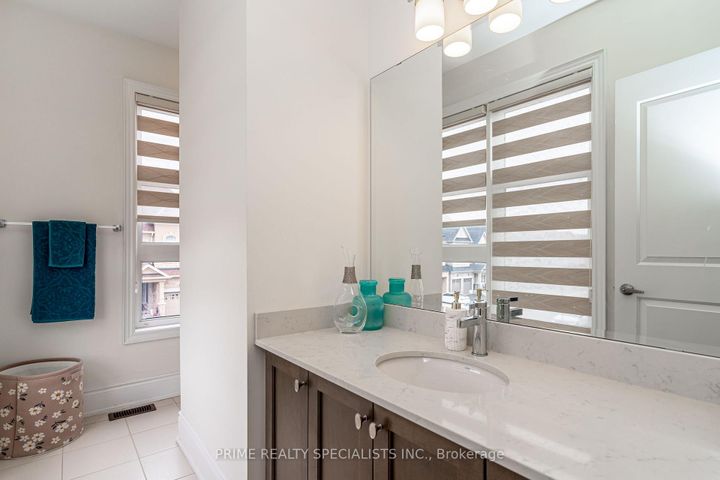 Photo 35 at 21 MIDMORNING Road, Northwest Brampton, Brampton