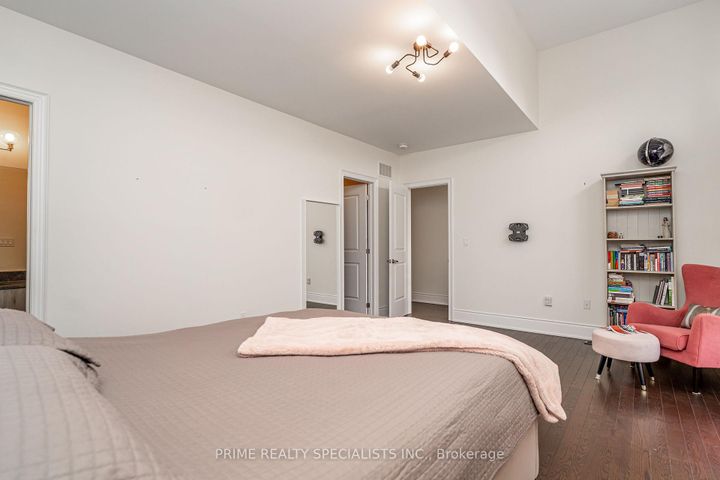 Photo 37 at 21 MIDMORNING Road, Northwest Brampton, Brampton