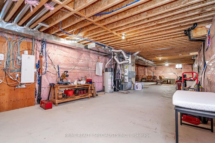 Photo 40 at 21 MIDMORNING Road, Northwest Brampton, Brampton