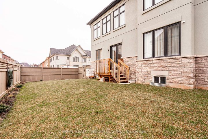 Photo 41 at 21 MIDMORNING Road, Northwest Brampton, Brampton