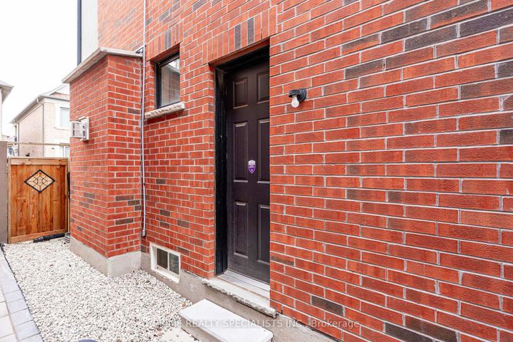 Photo 43 at 21 MIDMORNING Road, Northwest Brampton, Brampton