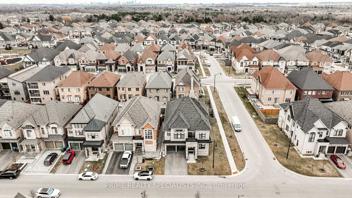 Photo 45 at 21 MIDMORNING Road, Northwest Brampton, Brampton