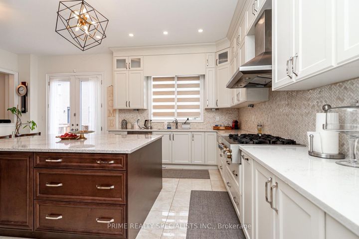 Photo 47 at 21 MIDMORNING Road, Northwest Brampton, Brampton