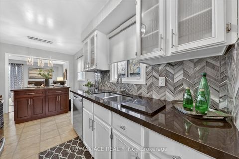 Photo 17 at 1 Aldcroft Crescent, Bowmanville, Clarington