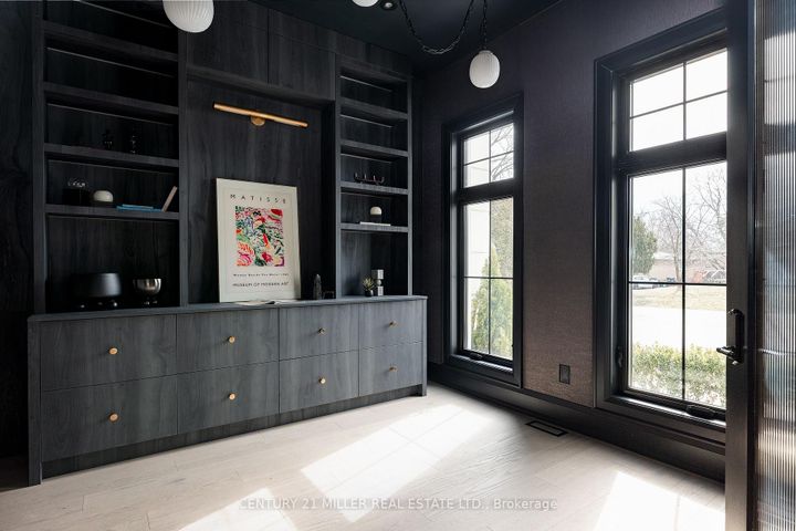 Photo 2 at 517 Stafford Drive, WO West, Oakville